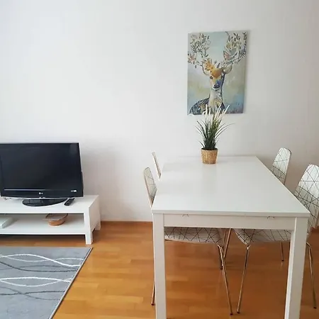 Apartment With Sauna Near The Center